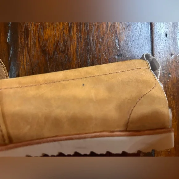 Sorel Ella Slip On Camel Brown Size 8.5  New with one spot on shoe. - Picture 10 of 12